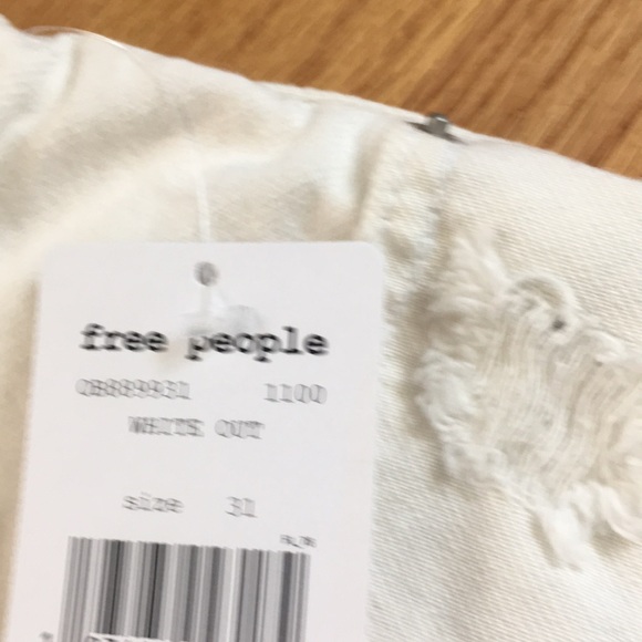 Shorts - Picture 2 of 3